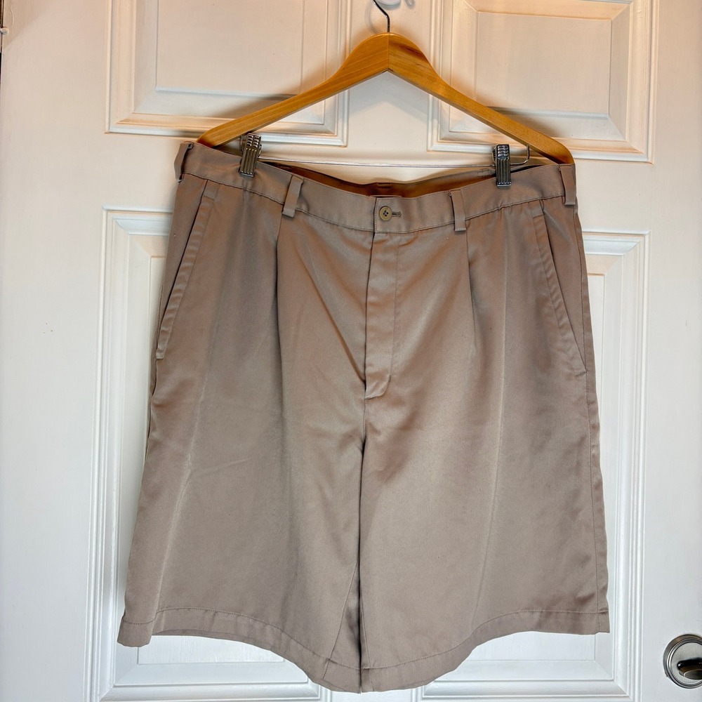 Nike Golf Dri-FIT Pleated Shorts Mens 38 Khaki Tan Performance 388780-260